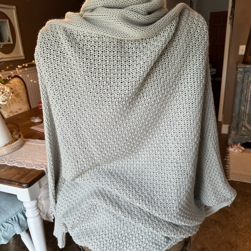 Light Grey Chunky Knit Cocoon Sweater - Picture 3 of 6